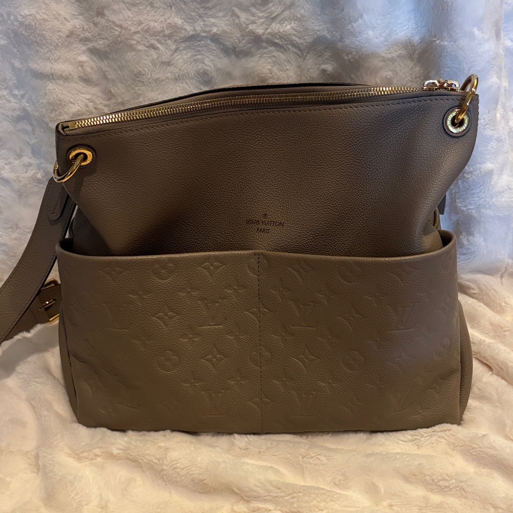 Louis Vuitton Turtle dove Shoulder Bag Maida